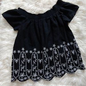 Old Navy eyelet black and white baby doll shirt l